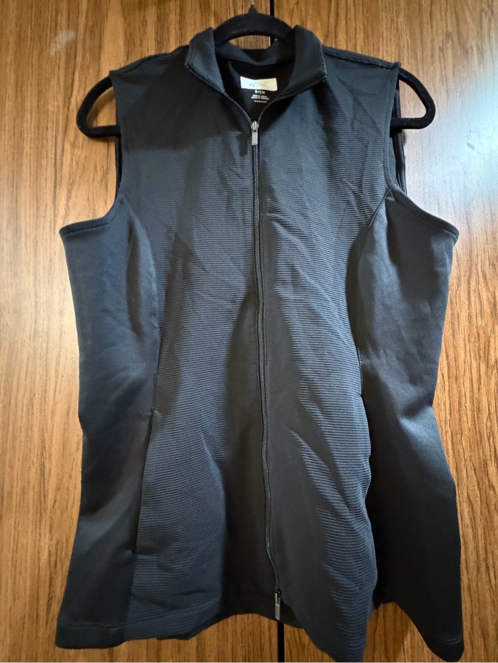 NWOT Women's black GREG NORMAN Stretchy Light Weight Golf Vest SMALL S